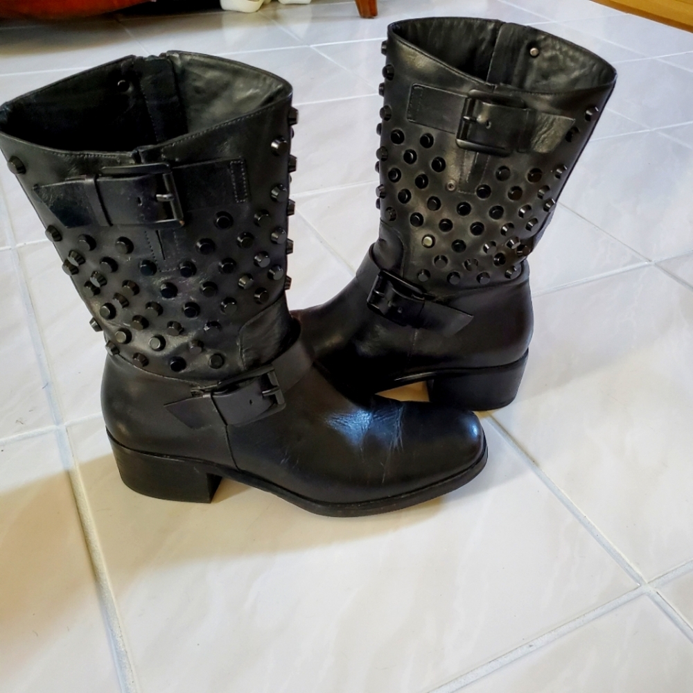 Michael Kors leather boots size 9.5 US or 40 Europien